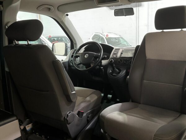 Volkswagen T5 California Beach 1.9 TDI 102 cv 7 ASIENTOS - Imagen 11